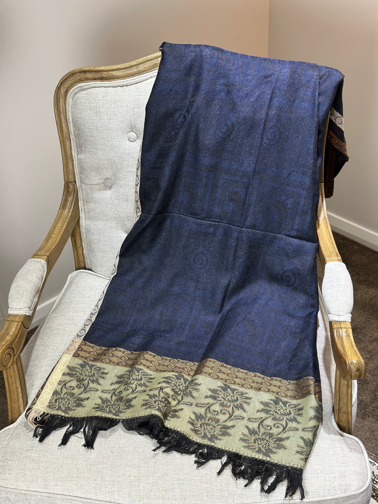 Self-Print Patterned Shawls