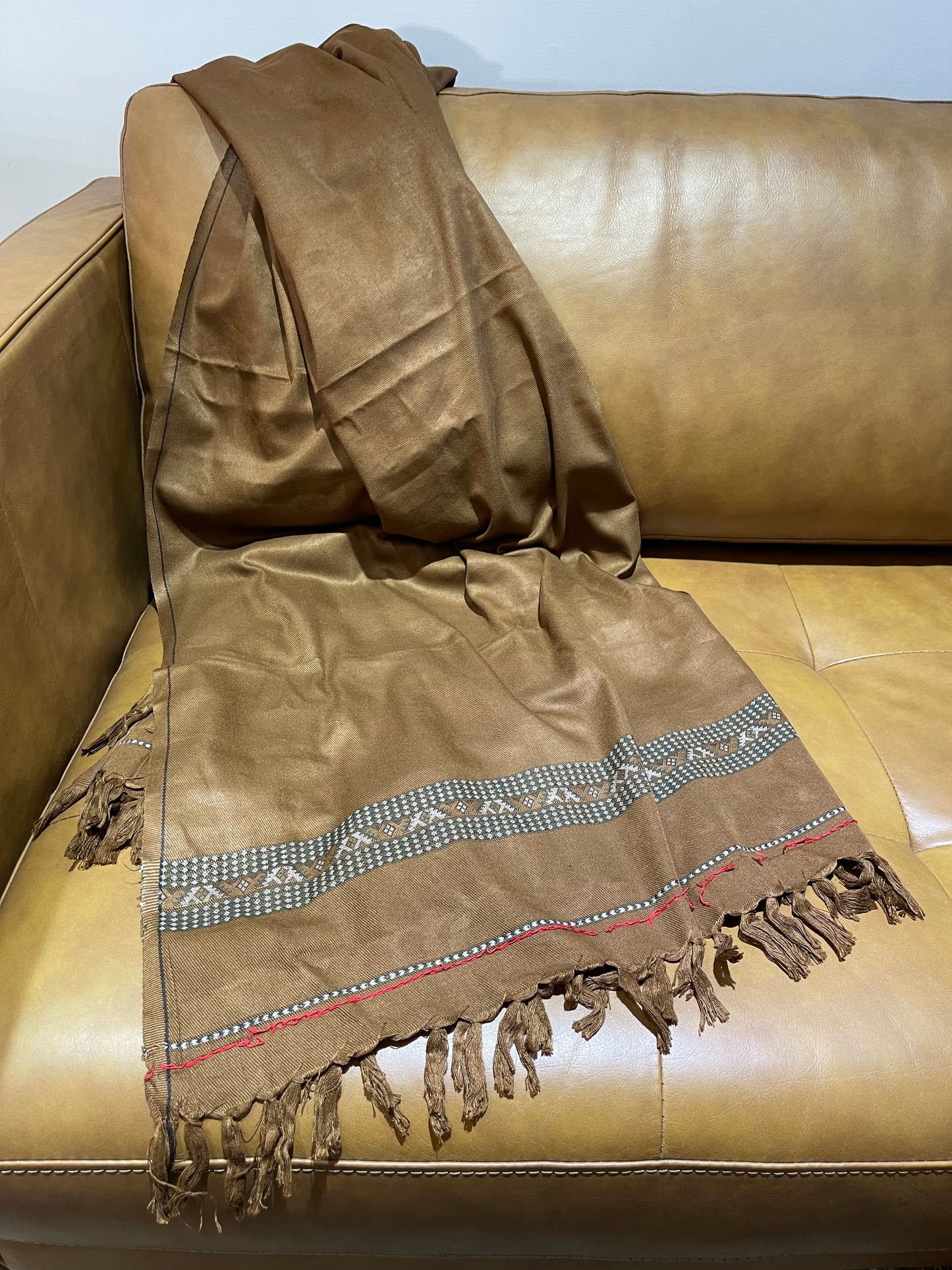 Gents - Medium Brown Shawl